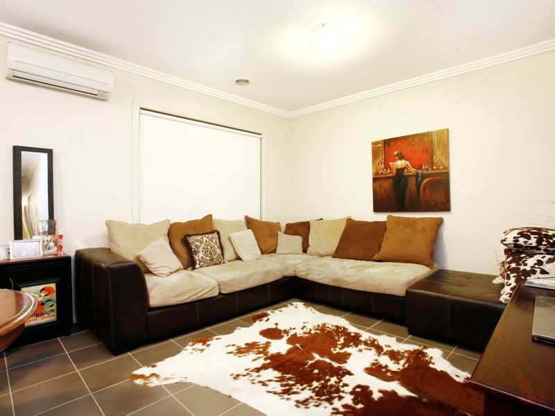17 Archibald Chase, Point Cook VIC 3030