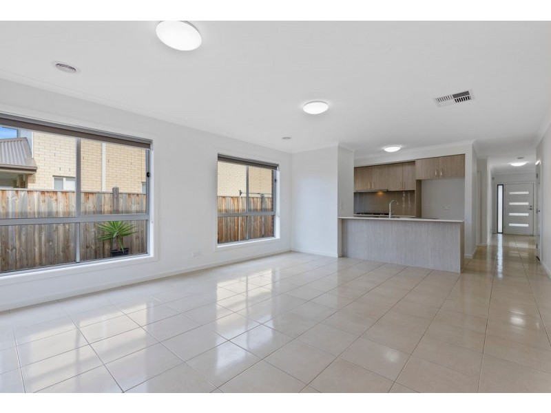 5 Goolwa Road, Point Cook VIC 3030