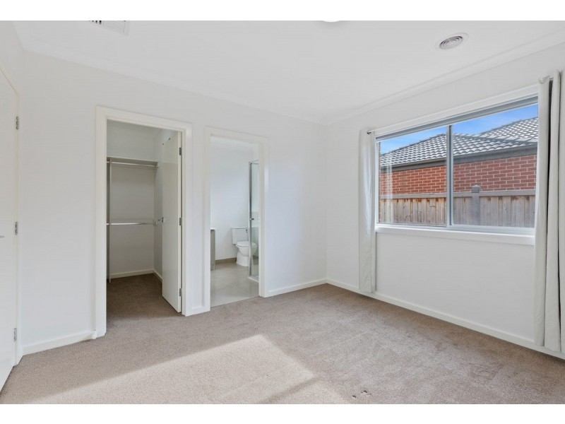 5 Goolwa Road, Point Cook VIC 3030