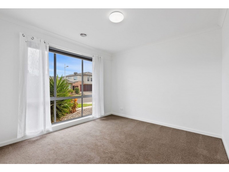 5 Goolwa Road, Point Cook VIC 3030