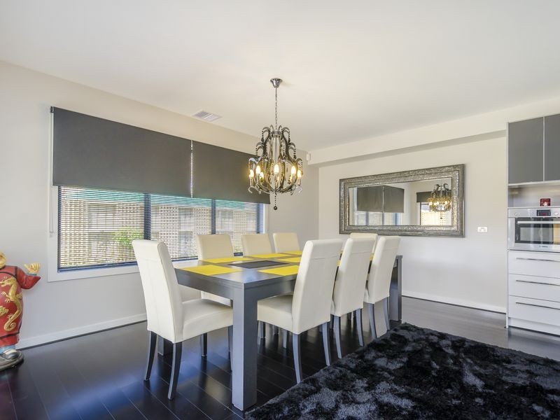 12 Darlington Drive, Williams Landing VIC 3027