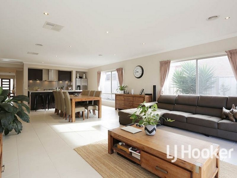27 Bushfield Road, Truganina VIC 3029