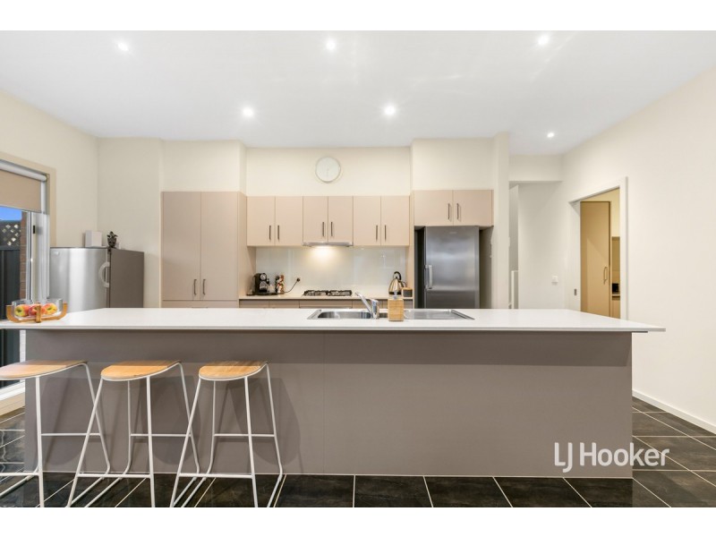 83A Central Park Avenue, Point Cook VIC 3030