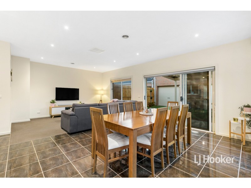 83A Central Park Avenue, Point Cook VIC 3030