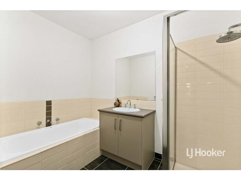 83A Central Park Avenue, Point Cook VIC 3030