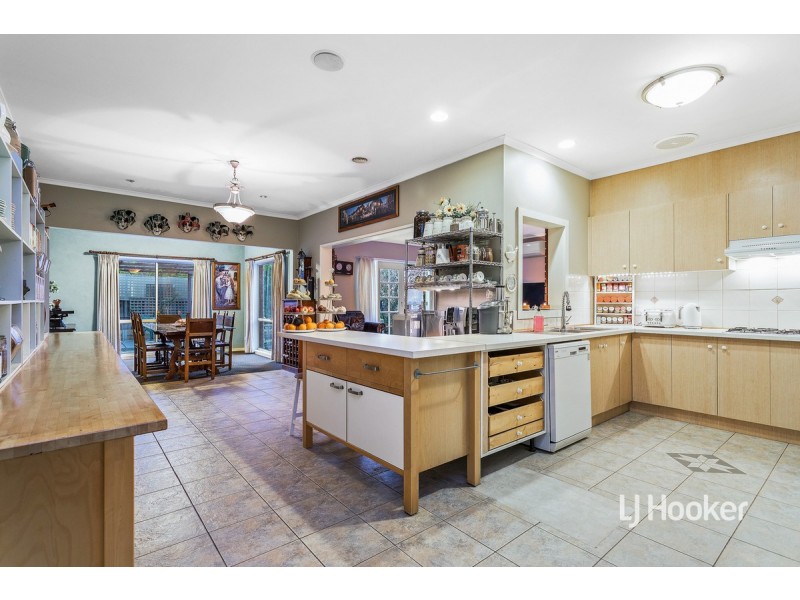 11 Wakefield Court, Point Cook VIC 3030