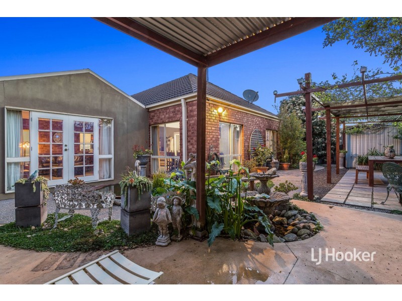 11 Wakefield Court, Point Cook VIC 3030