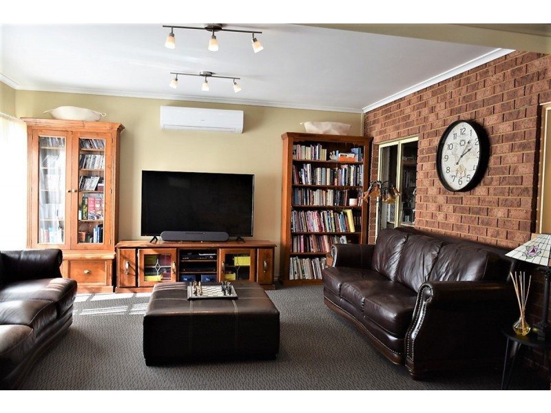 11 Wakefield Court, Point Cook VIC 3030