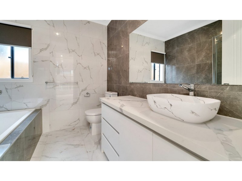 76 Surin Road, Tarneit VIC 3029