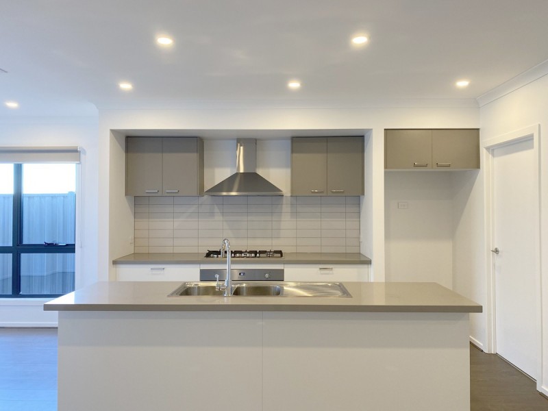 20 Pyrenees Street, Truganina VIC 3029