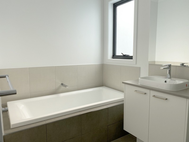 20 Pyrenees Street, Truganina VIC 3029