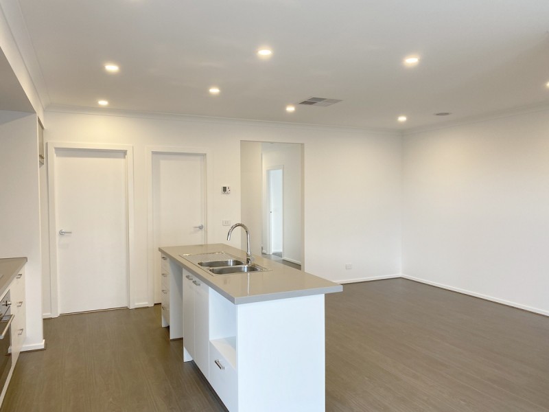 20 Pyrenees Street, Truganina VIC 3029