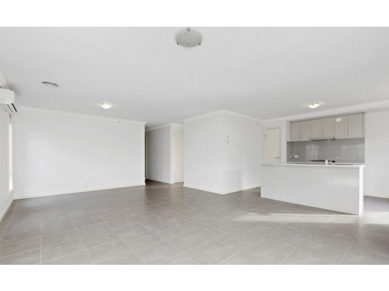 35 Seagrass Crescent, Point Cook VIC 3030