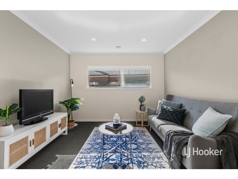 33 Regal Road, Point Cook VIC 3030