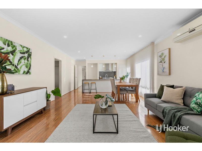 33 Regal Road, Point Cook VIC 3030