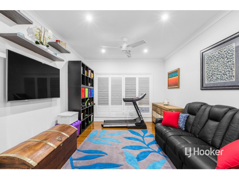 14 Seafarer Way, Sanctuary Lakes VIC 3030