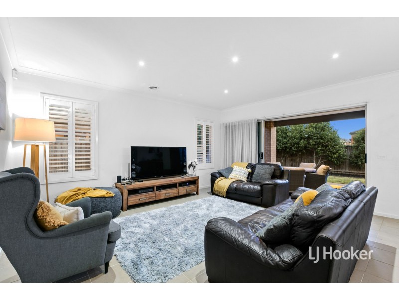 6 Saffron Place, Point Cook VIC 3030