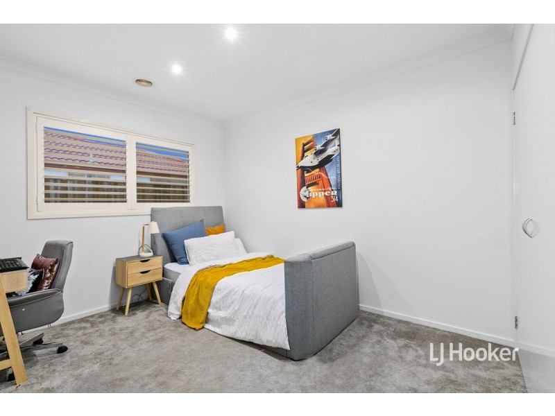 6 Saffron Place, Point Cook VIC 3030