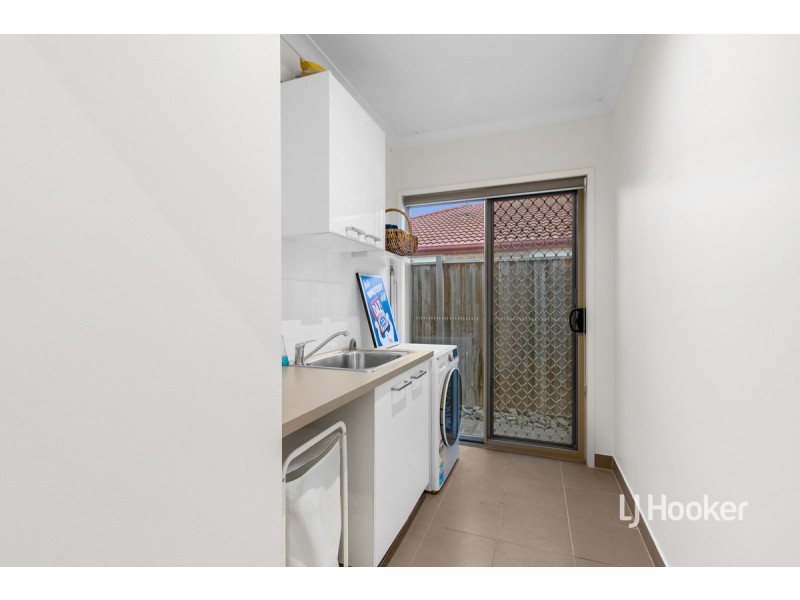 6 Saffron Place, Point Cook VIC 3030