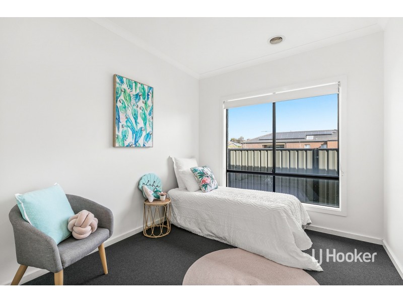 1/33 Whitlam Green, Point Cook VIC 3030