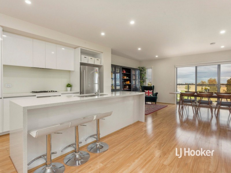88 Ashcroft Avenue, Williams Landing VIC 3027