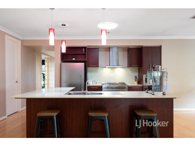 13 Vaughan Chase, Wyndham Vale VIC 3024