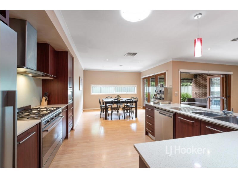 13 Vaughan Chase, Wyndham Vale VIC 3024