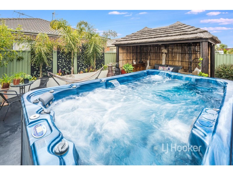 13 Vaughan Chase, Wyndham Vale VIC 3024