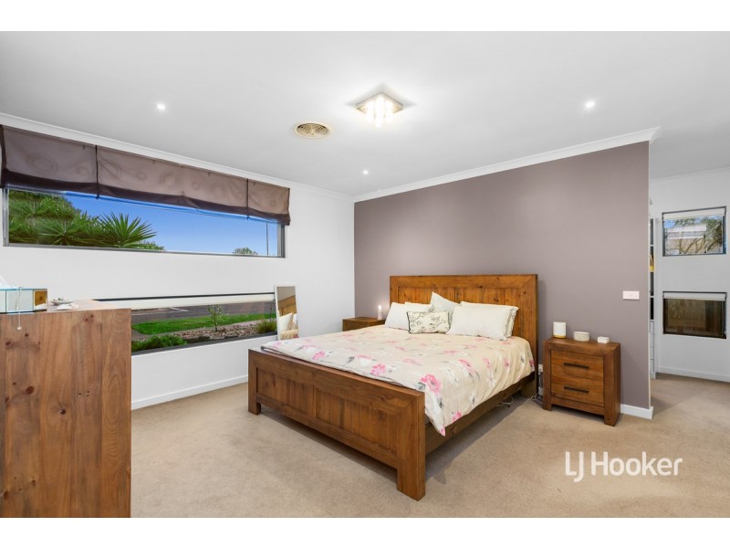 16 Lincolnheath Boulevard, Point Cook VIC 3030