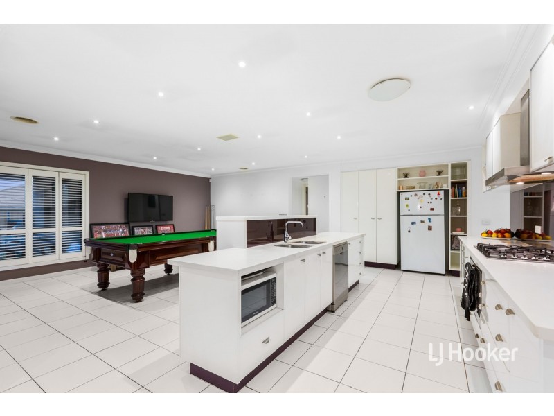 16 Lincolnheath Boulevard, Point Cook VIC 3030