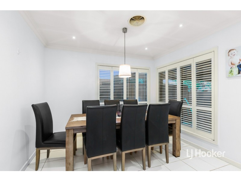 16 Lincolnheath Boulevard, Point Cook VIC 3030