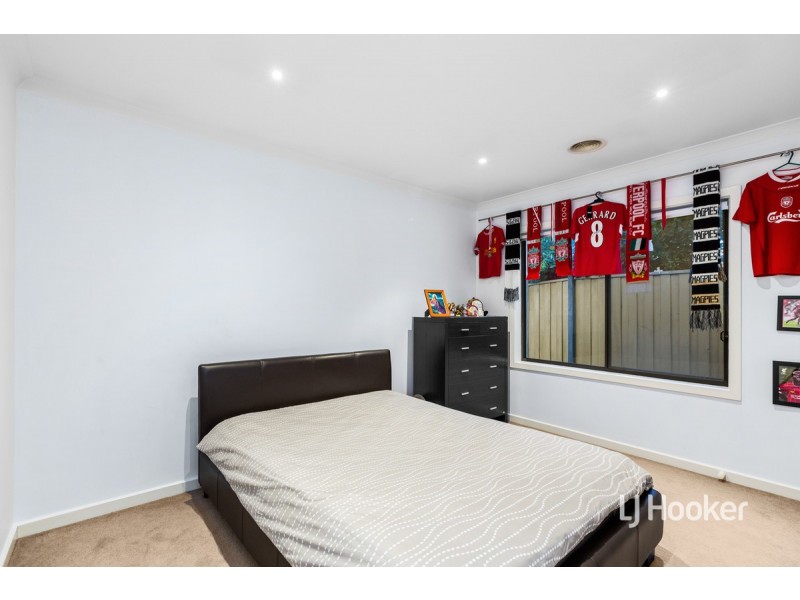 16 Lincolnheath Boulevard, Point Cook VIC 3030