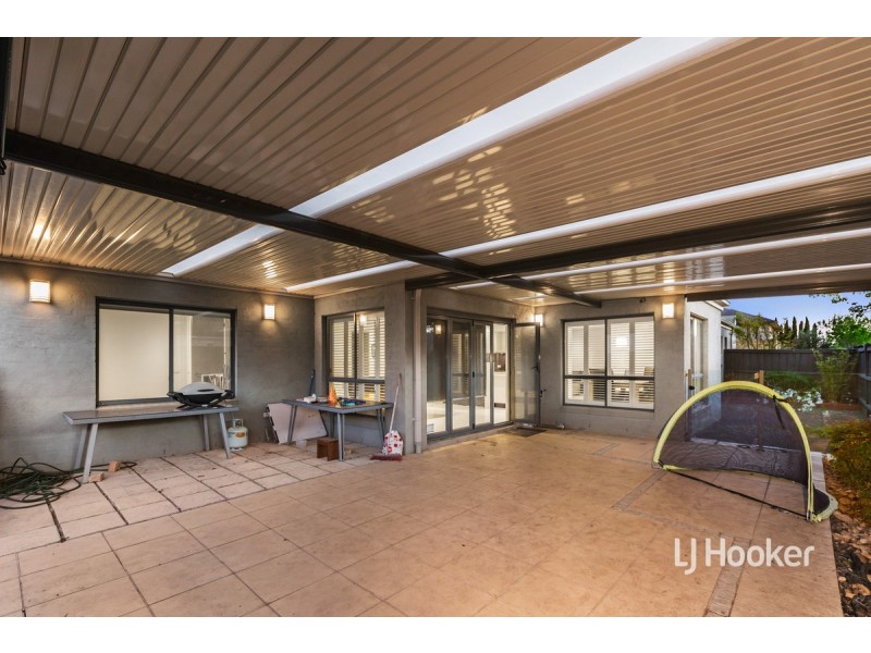 16 Lincolnheath Boulevard, Point Cook VIC 3030