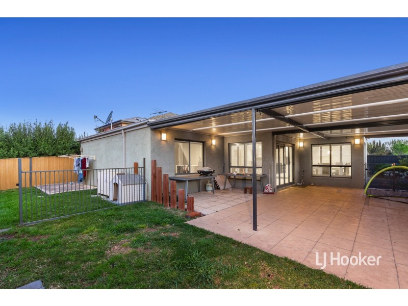 16 Lincolnheath Boulevard, Point Cook VIC 3030