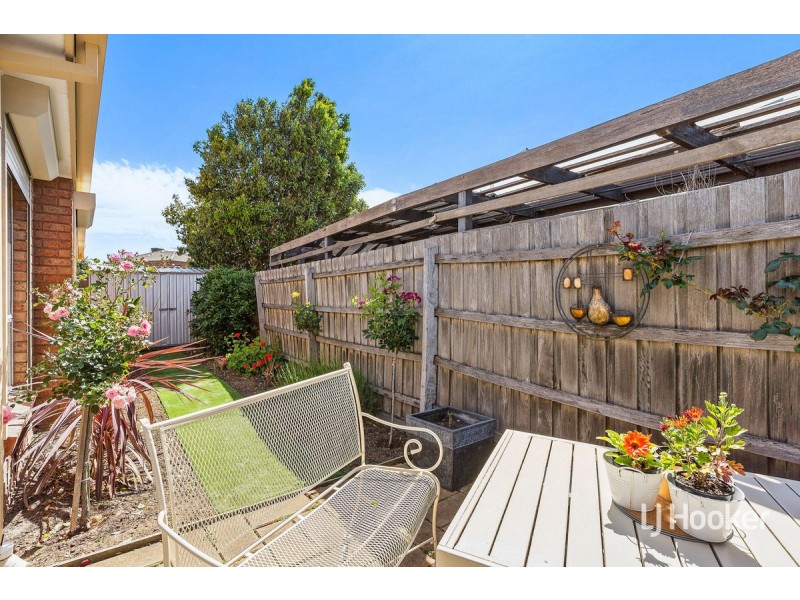 2/107 Seabrook Boulevard, Seabrook VIC 3028