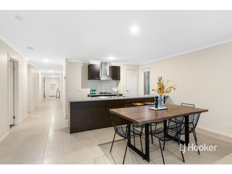 10 Peppers Avenue, Point Cook VIC 3030