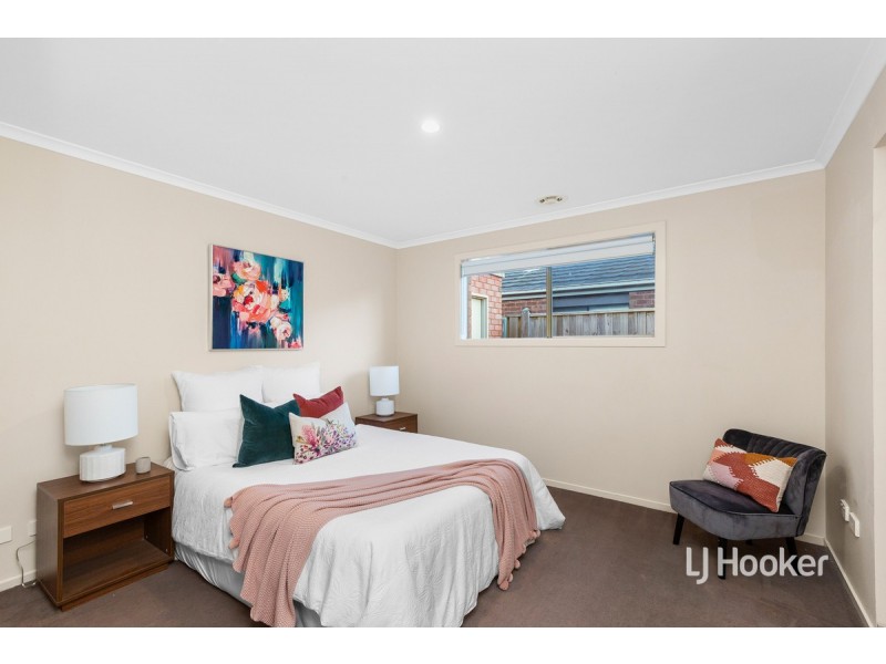 10 Peppers Avenue, Point Cook VIC 3030