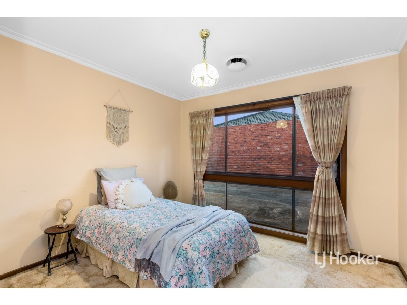 10 Hoddle Way, Altona Meadows VIC 3028