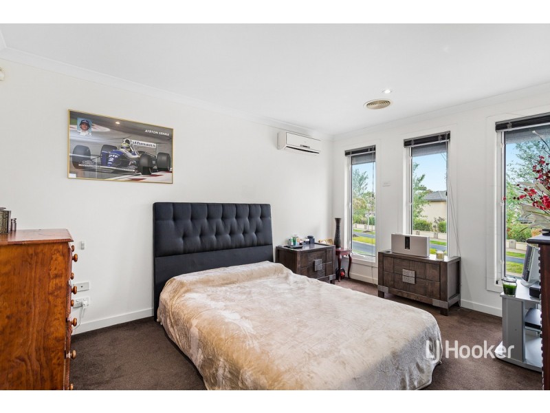 14 Signature Boulevard, Sanctuary Lakes VIC 3030