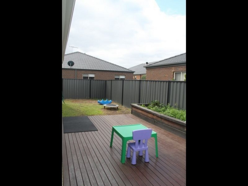 74 Juniper Avenue, Point Cook VIC 3030