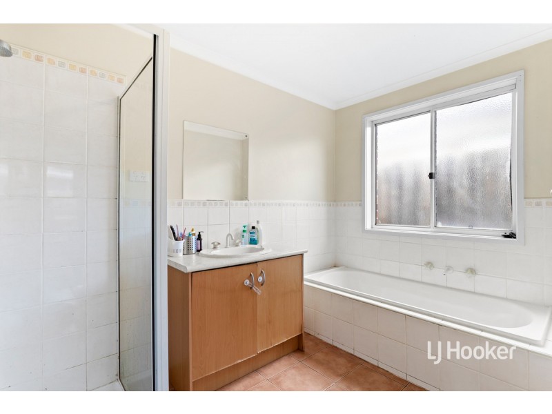 1/63 & 2/63 Macedon Street, Hoppers Crossing VIC 3029