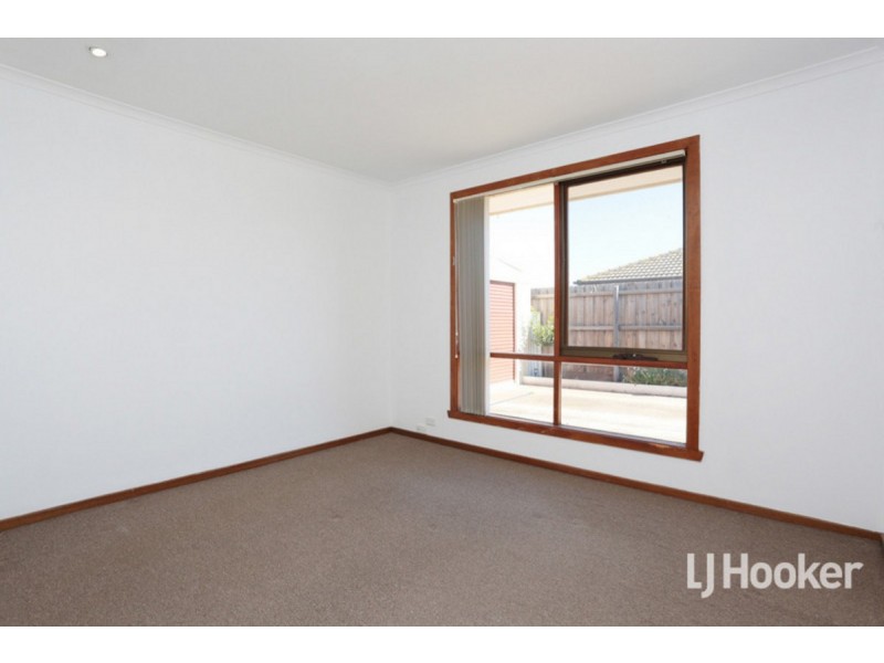 15 Hawkesbury Road, Werribee VIC 3030