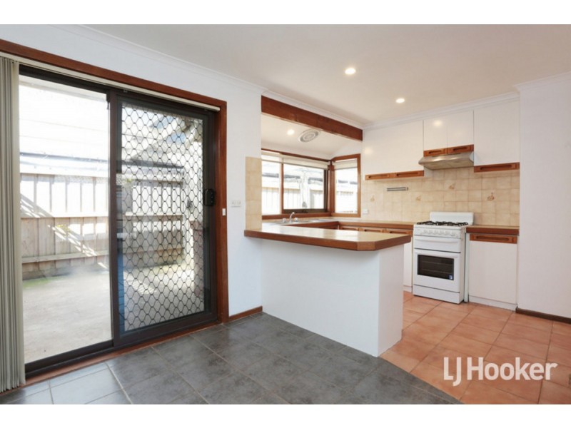 15 Hawkesbury Road, Werribee VIC 3030