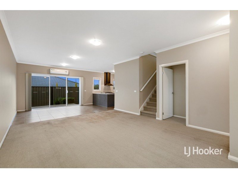 9 Vali Road, Craigieburn VIC 3064