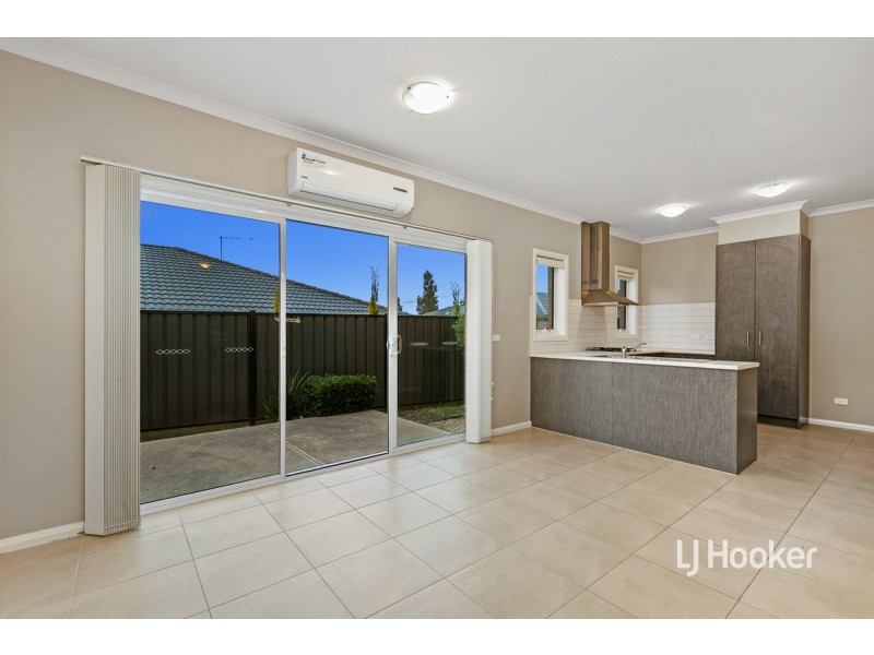 9 Vali Road, Craigieburn VIC 3064