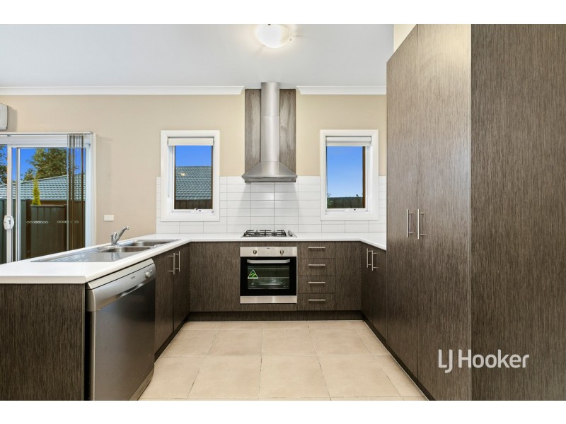 9 Vali Road, Craigieburn VIC 3064