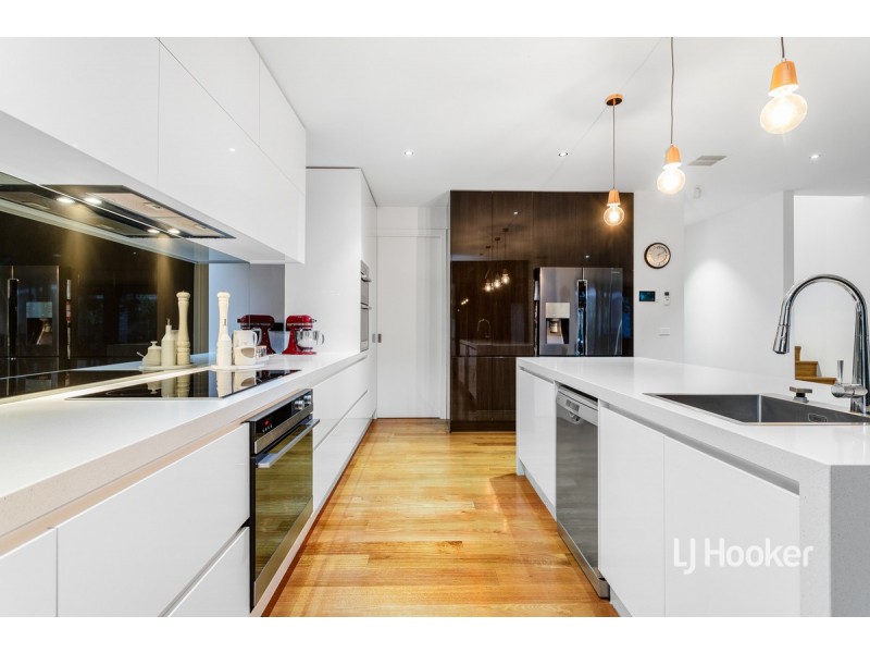 20-22 Featherbrook Drive, Point Cook VIC 3030