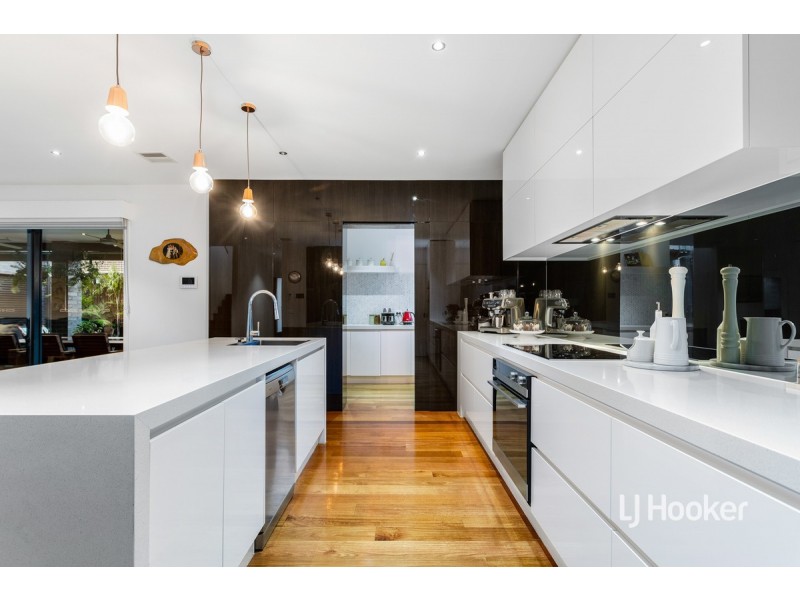 20-22 Featherbrook Drive, Point Cook VIC 3030