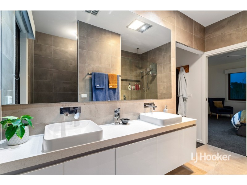 20-22 Featherbrook Drive, Point Cook VIC 3030