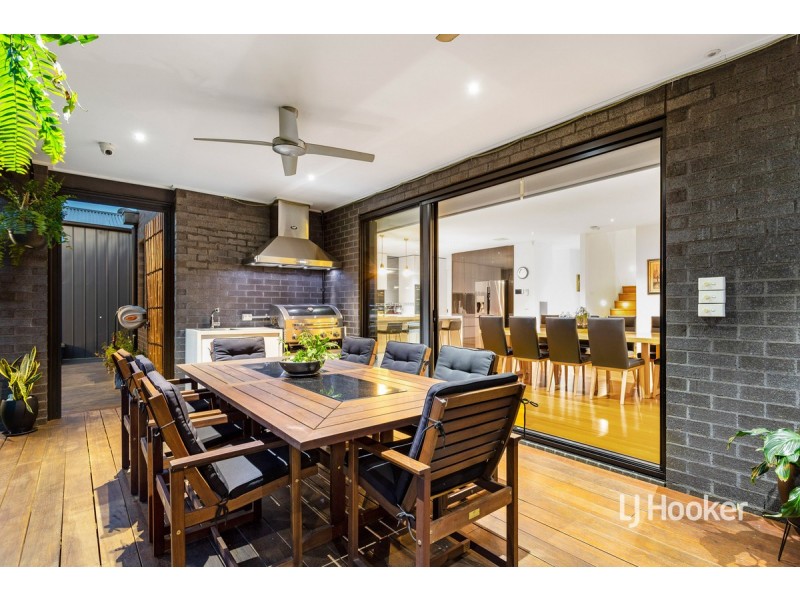 20-22 Featherbrook Drive, Point Cook VIC 3030